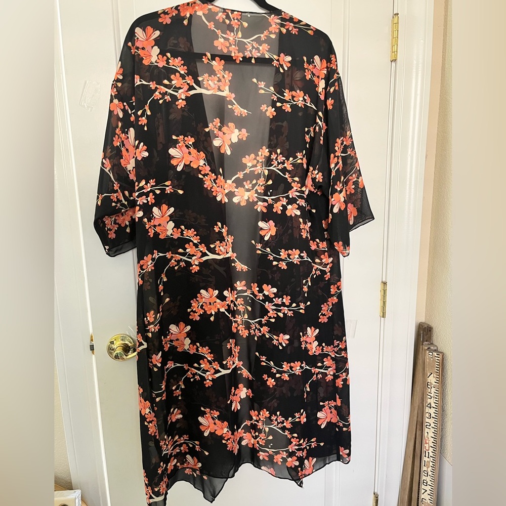 LuLaRoe Shirley Black and Peach Sheer Floral Kimono sz M